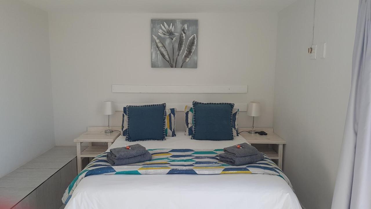 Ocean View Guest House Jeffreys Bay Exterior photo